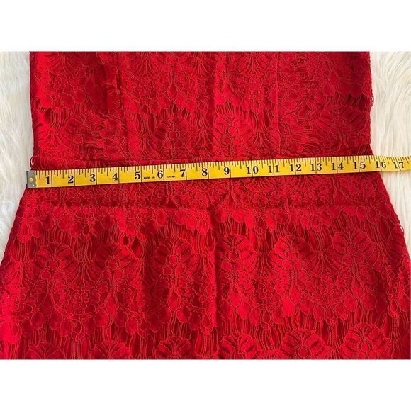 Red Lace Overlay Bodycon Dress (Size L) - Picture 6 of 7